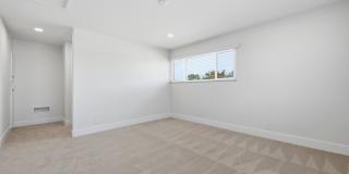 Flexible 5-Bedroom Home with BRAND NEW Designer Upgrades Gallery 14