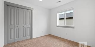 Beautiful New 3 Bedroom Townhome Gallery 17