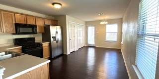 512 Crater Lake Dr Gallery 4