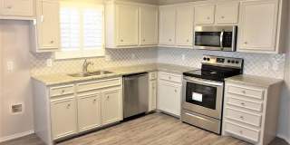 Beautifully Updated 3 bed 2 bath Gallery 3