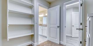 Four bedroom in Stone Lake! Gallery 39