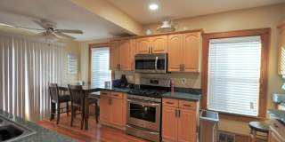 329 Washington Avenue Gallery 10