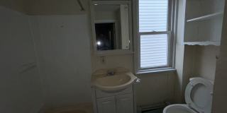 2 beds freshly updated Gallery 17