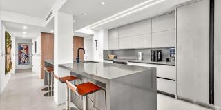 1147 Hillsboro Mile Gallery 13