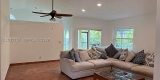 1407 Seagrape Cir Gallery 1