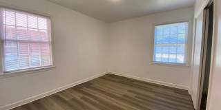 Charming 2-bedroom, 1.5-bath in Savannah, GA, Available now! Gallery 16