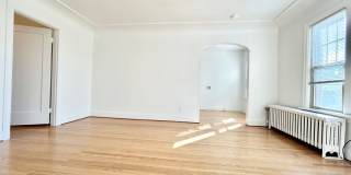 508 Summit Ave E Gallery 1