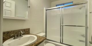 Updated 1 Bedroom Apartment in Convenient Downtown Santa Barbara Location Gallery 7