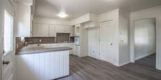 Centrally Located 3 Bedroom 2 Bathroom house! Gallery 8