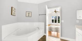 1601 LADUE Court Gallery 21