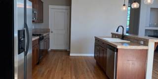 SW Bend - 3 Bed 2.5 Bath -Fenced-Corner lot-Amenities Gallery 10