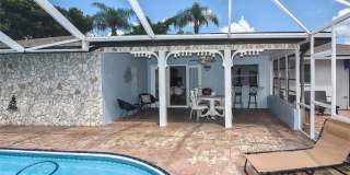 138 SE 30th Street Gallery 1