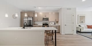 AMLI Broadway Park Gallery 1