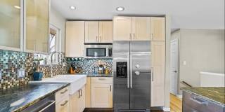 AMAZING 5 Bed 2 Bath Single Family Home in South Boulder! Gallery 10