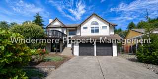 Charming and Bright 3 bed in Convenient Poulsbo community with amazing views! Gallery 23