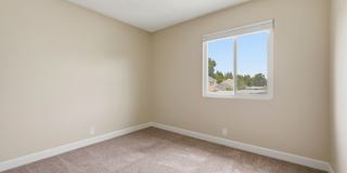 Spacious Two Story Townhome in Woodbridge Gallery 13