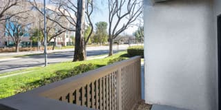 eaves Warner Center Gallery 10