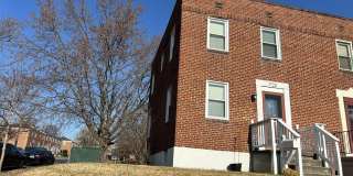 1728 REDWOOD Avenue Gallery 1