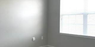 Beautiful end condo in great Powell location!! Gallery 21