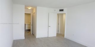 2851 NE 183rd St Gallery 10