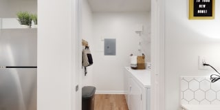 Jefferson at the Perimeter Apartments Gallery 10