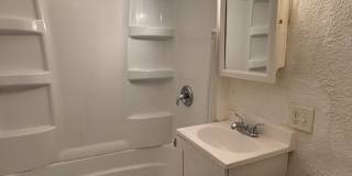 3 BR/1 BA Single-Family Home in St. Paul! Gallery 22