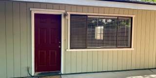 2 Bed 1 Bath Duplex w/ Fenced Yard and Off Street Parking Gallery 12