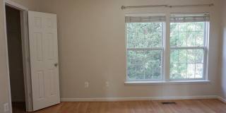 A gorgeous townhouse with one-car garage in a desired community in Germantown! Gallery 15