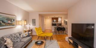 Charming 2 Bedroom Condo Gallery 5