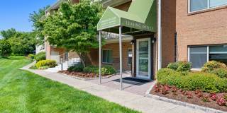Gainsborough Court, Churchill Mews, and Copperfield Square Apartments & Townhomes Gallery 8