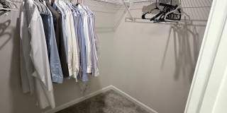 Room in 4 Bedroom Home at Collaboration Way Gallery 19