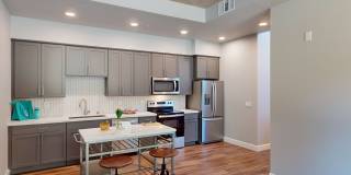 Capitol Towers – Luxury Midrise Gallery 8