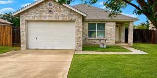 Charming 3 Bedroom Home Near Randolph AFB in Converse Gallery 1