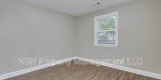 2010 Vermont Avenue Gallery 15