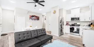 Room in 3 Bedroom Home at Mobley St Gallery 19