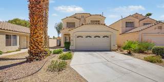 4-bedroom home with a pool in cul de sac! Gallery 1