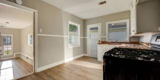Freshly Updated 3 Bedroom House Gallery 7