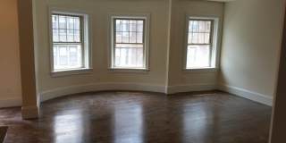 Charming 4 Bedroom-No Broker Fee Gallery 5