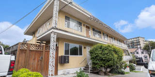 370 Santa Clara Ave #1  - 2 bedroom | 1 bath | Condo | Lower unit Gallery 6