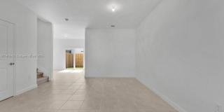 2558 SE 27th Dr Gallery 5