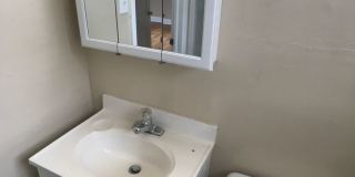 Now Leasing: First Month Free & No Deposit! Charming Carriage House near Downtown Savannah Gallery 7