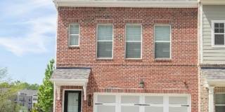 Stylish 3BR Townhome in Mableton Gallery 1