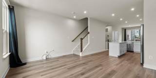 814 WATTS Street Gallery 7