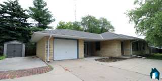 3 Bedroom Home with Large Basement Gallery 1