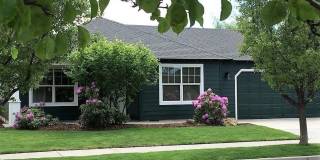 Wonderful Redmond Home with Large Fenced Backyard! Gallery 1