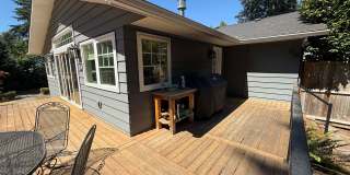 Spacious 4-Bedroom Home Plus Large Bonus Space – West Slope Vista Hills Gallery 26