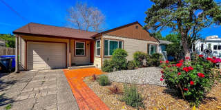 Charming Westwood Cottage in the Heart of Napa Gallery 3