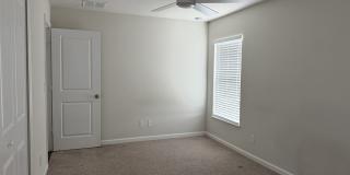 Gorgeous 3-4 bedroom Home off Becker Gallery 33