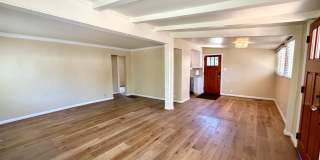 Charming 2 bdrm, 1 bath, + Bonus Room Gallery 8