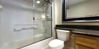 2 bed, 2 bath located in Corona, CA! Gallery 14